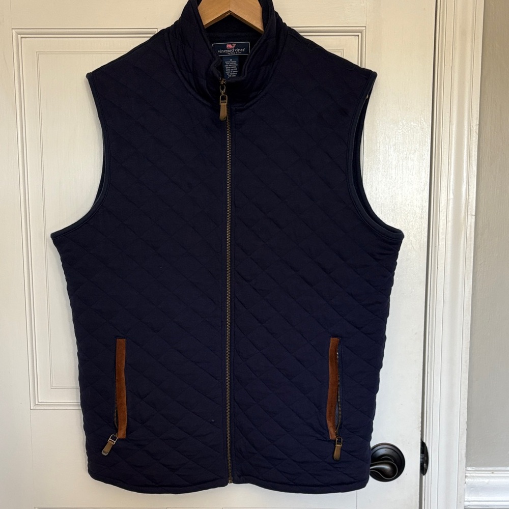 Men’s Vineyard Vines Navy Quilted Vest size M